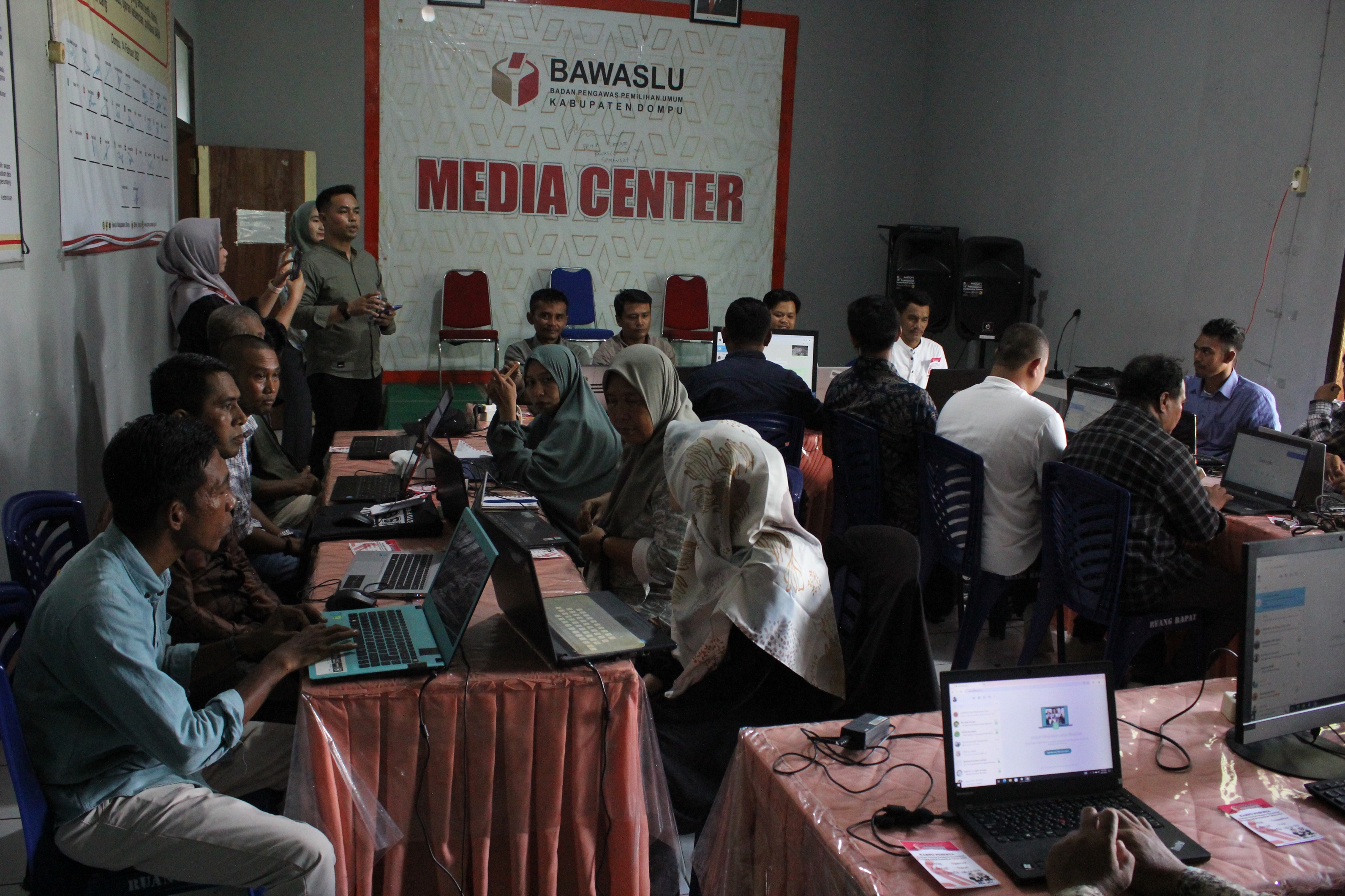 Bawaslu Dompu Melakukan Evaluasi Kinerja Panwascam dalam Pemilihan 2024