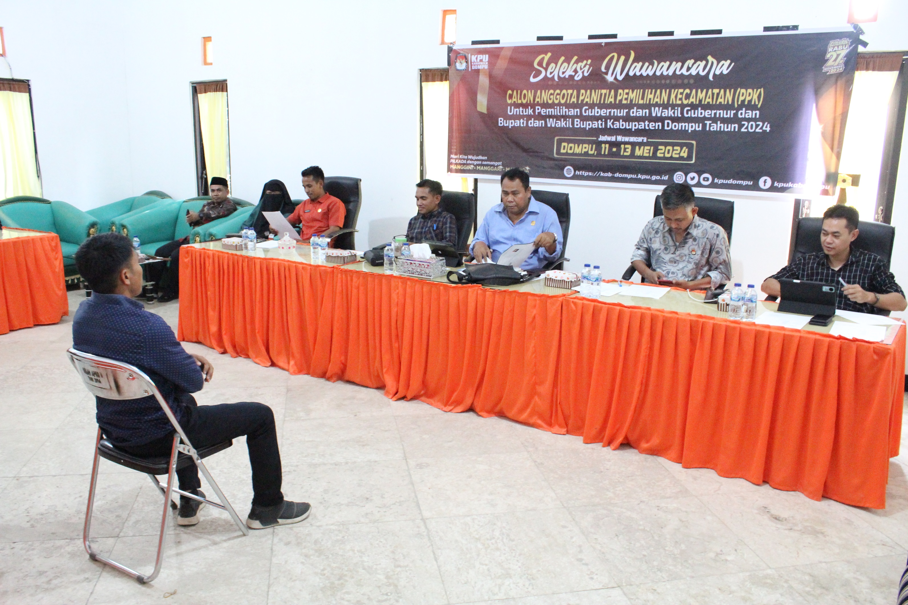 Ketua dan Anggota Bawaslu Kabupaten Dompu Awasi Proses Seleksi Calon Anggota PPK untuk Pemilu Mendatang