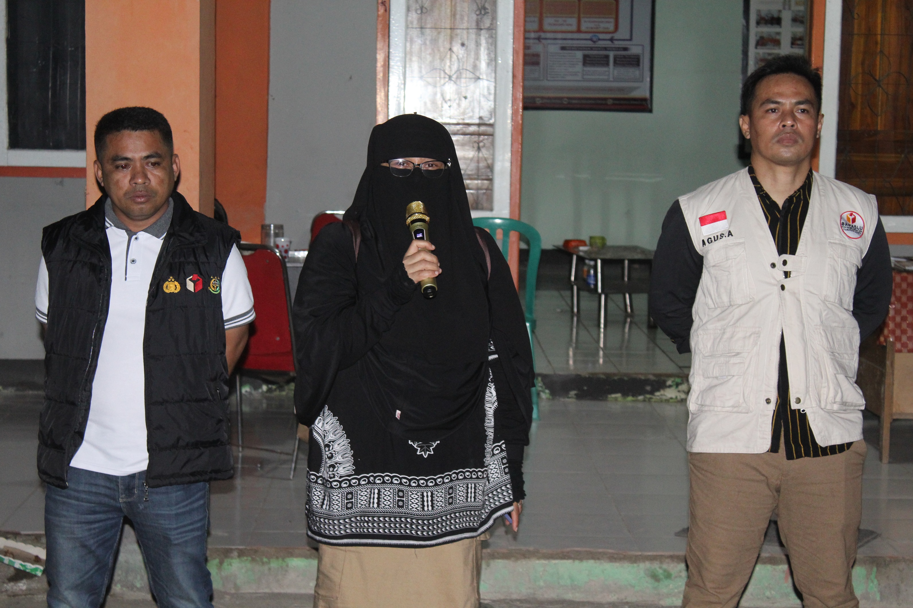 Ketua Bawaslu Dompu Pimpin Apel Siaga dan Patroli Pengawasan Pemilu 2024