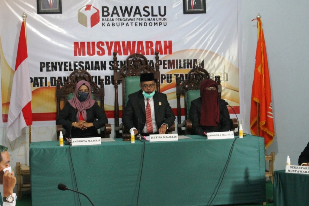 Pilbup Dompu 2020, Bawaslu Dompu Kabulkan Permohonan Syaifurrahman Salman-Ika Rizki Veryani