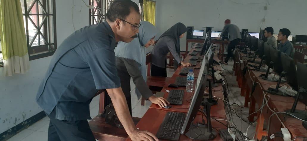 Bawaslu Kabupaten Dompu Gelar uji coba tes tulis berbasis Online