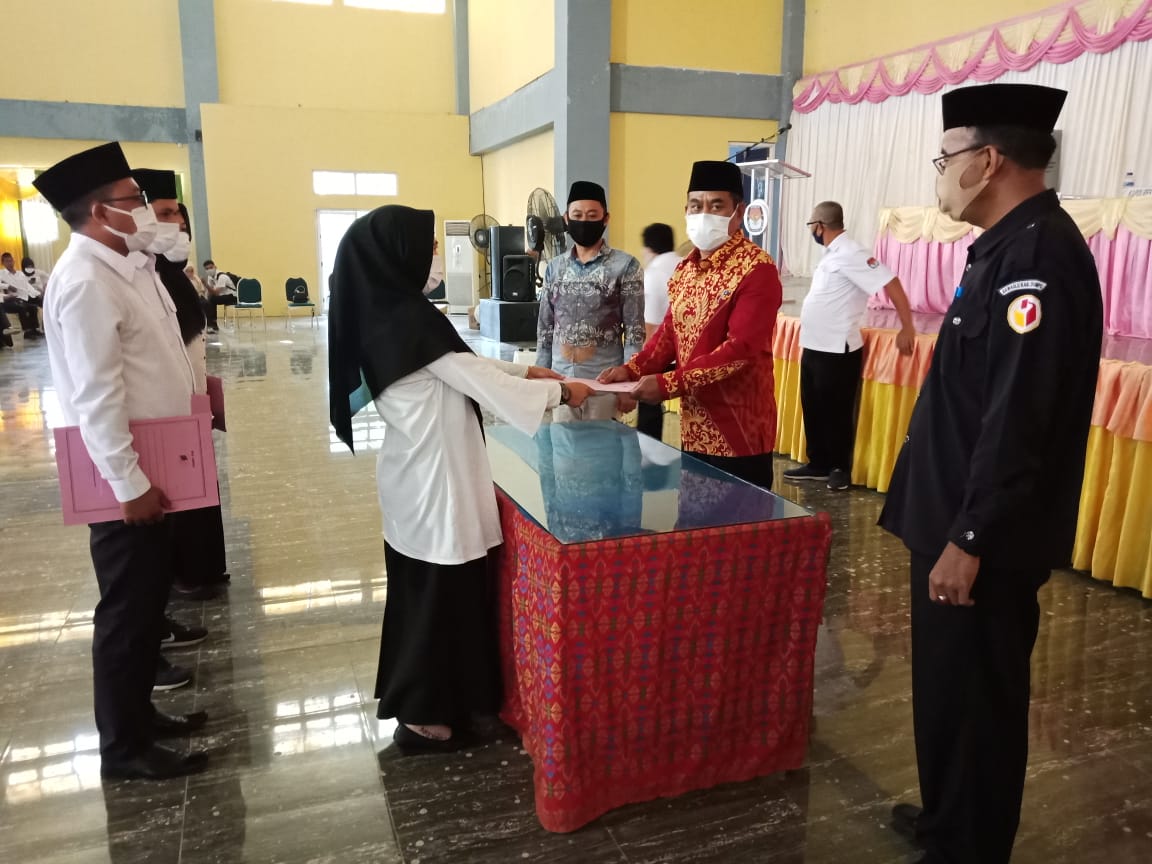 Bawaslu Kab. Dompu Mengawasi Pelantikan Anggota PPS.
