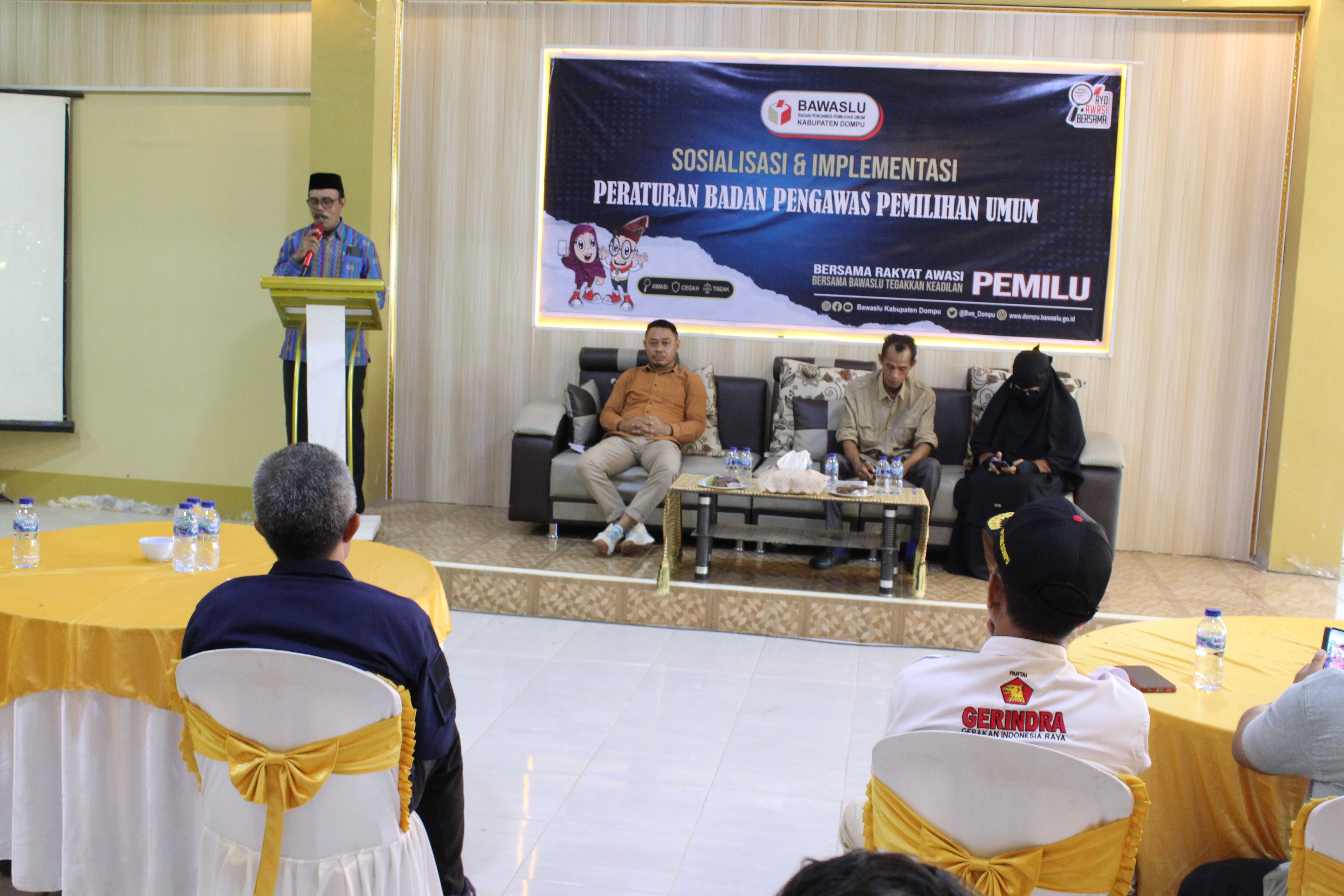 Bawaslu Dompu Gelar Sosialisasi dan Implementasi Peraturan Pemilu