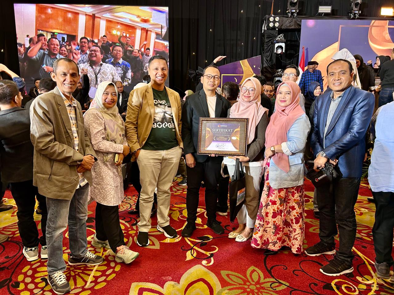 Bawaslu Dompu Raih Penghargaan Kehumasan Terbaik Tingkat Kabupaten/Kota se- Indonesia