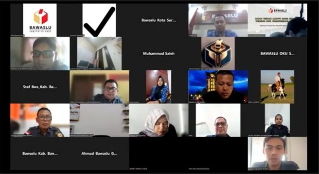 Bawaslu Dompu Ikuti Rapat Daring Evaluasi Website PPID Terintegrasi