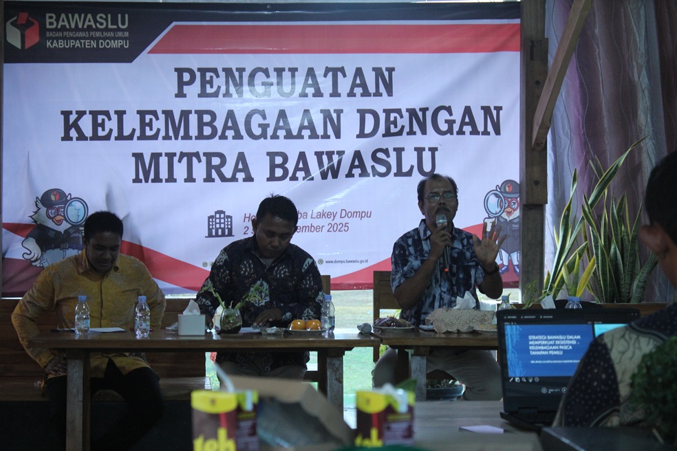 Bawaslu Dompu Gelar Penguatan Kelembagaan dengan Mitra Strategis