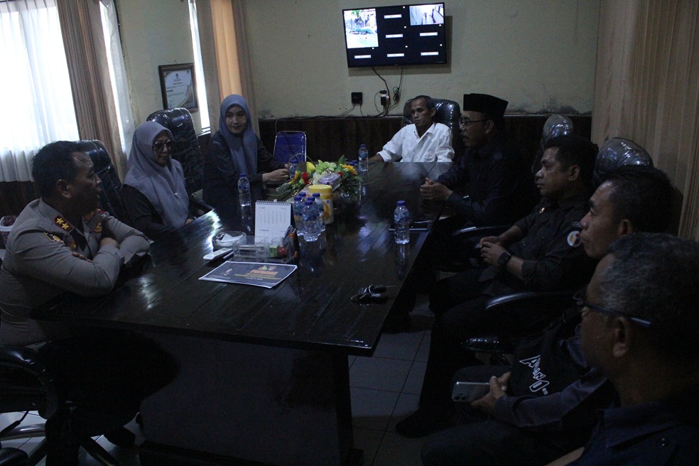 Bangun Kebersamaan, Bawaslu Kabupaten Dompu Jalin Silaturahmi dengan Polres Dompu