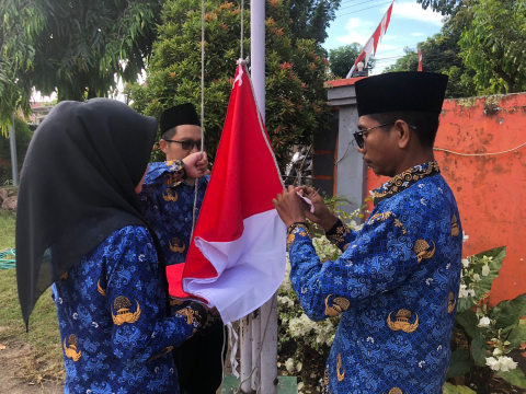pengibaran Bendera