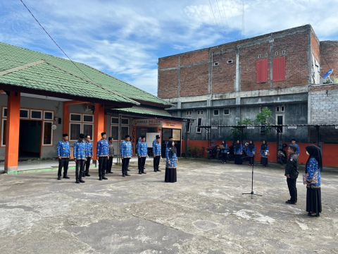 BawasluDompu Peringati Hari Ibu ke-97 dengan Upacara 