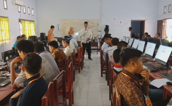 BAWASLU: TES TERTULIS SECARA (ONLINE) CALON ANGGOTA PANWASCAM SE-KABUPATEN DOMPU BERJALAN LANCAR