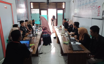 Bawaslu Kabupaten Dompu Evaluasi Staf PPNPS.