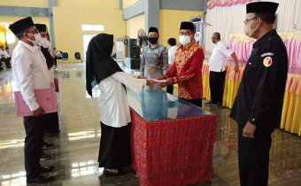 Bawaslu Kab. Dompu Mengawasi Pelantikan Anggota PPS.