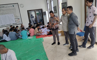 Wahyudin Awasi Langsung Proses Pelipatan dan Penyortiran Surat Suara Pilkada 2024