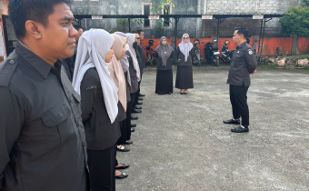 Bawaslu Dompu Gelar Apel Pagi Rutin Setiap Hari Senin