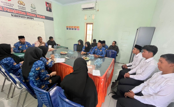 Bawaslu Dompu Gelar Rapat Internal dan Sambut Tiga CPNS Baru