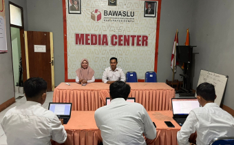 Bawaslu Dompu Gelar Orientasi dan Post-Test bagi CPNS Baru