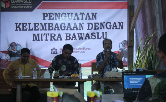 Bawaslu Dompu Gelar Penguatan Kelembagaan dengan Mitra Strategis