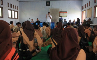 ao Lamba Sekolah, Irwan Ajak Pemilih Pemula Pahami Pemilu Sejak Dini