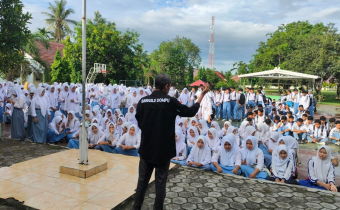 Bawaslu Dompu Tanamkan Kesadaran Demokrasi kepada Pemilih Pemula melalui Program “Lao Lamba Sekolah"